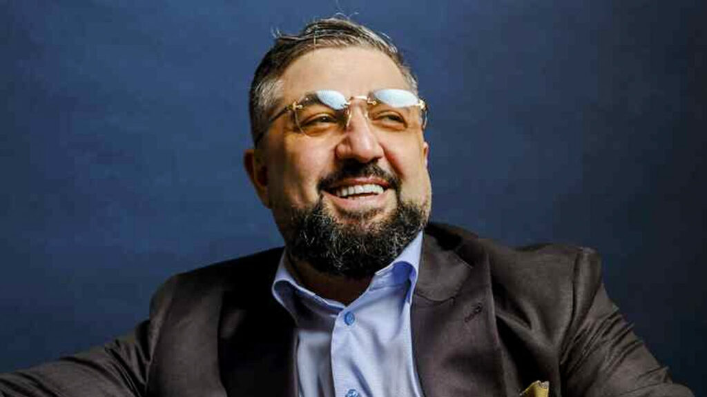 How David Natroshvili Makes Money